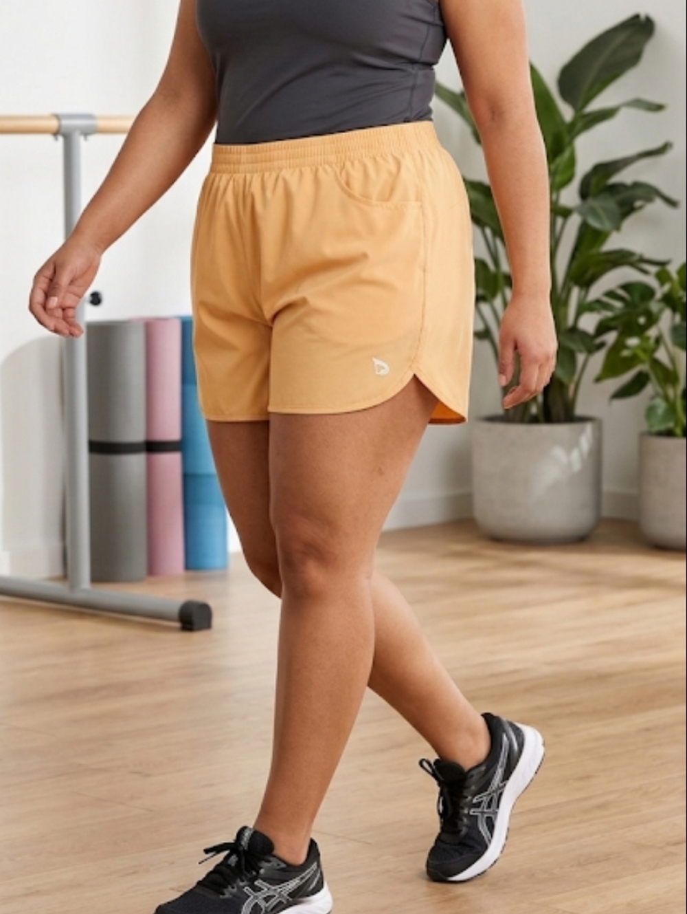 Baleaf Women's sz 2XL Athletic Shorts in Tan Mesh Panty Insert
